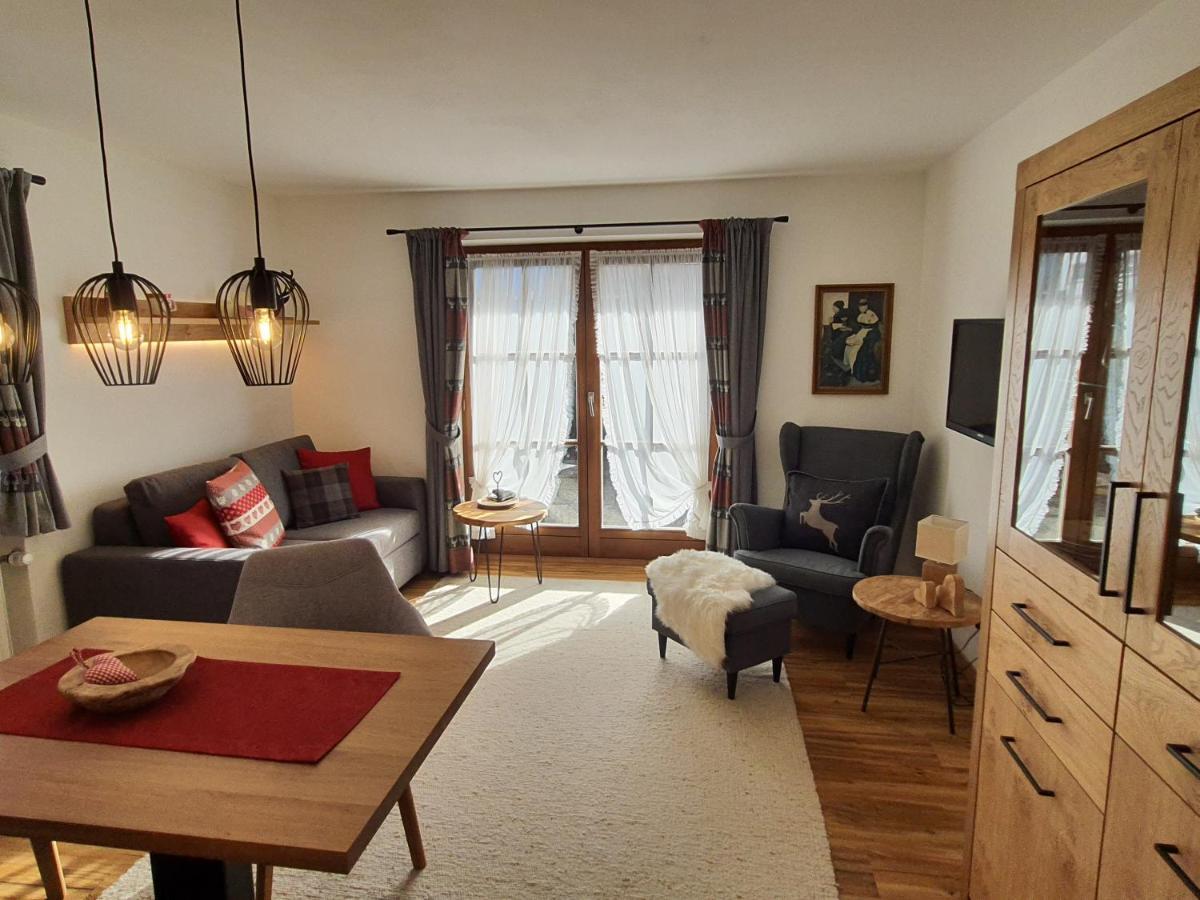Haus Kirchplatz Daire Reit im Winkl Dış mekan fotoğraf